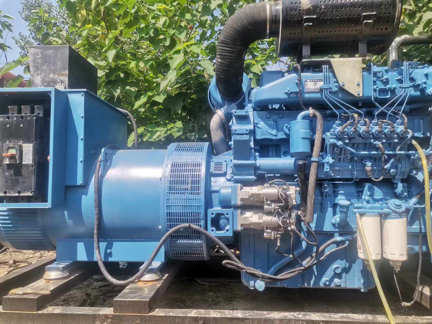 陇川详细说明降低 800kW 柴油发电机输出电流波动的方法