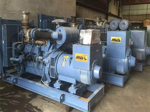 陇川发电机组带负载降电压是什么原因照成的？