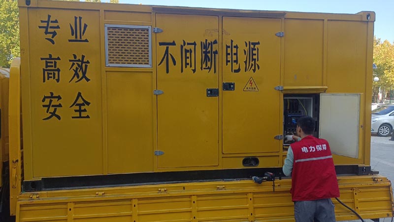 陇川柴油发电机组和UPS电源配合使用时，如何避免切换过程中的电力中断？